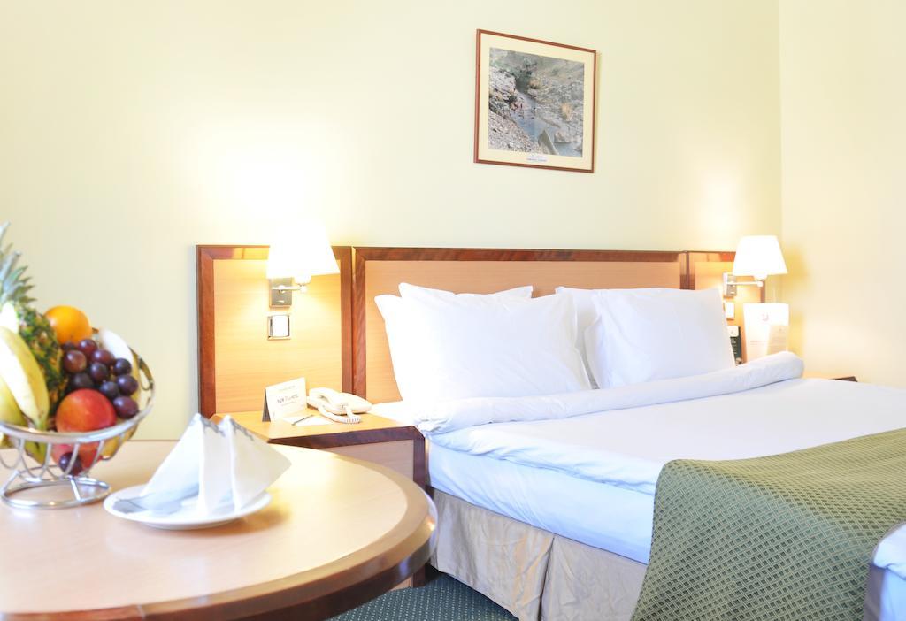 Best Western Sur Exterior photo
